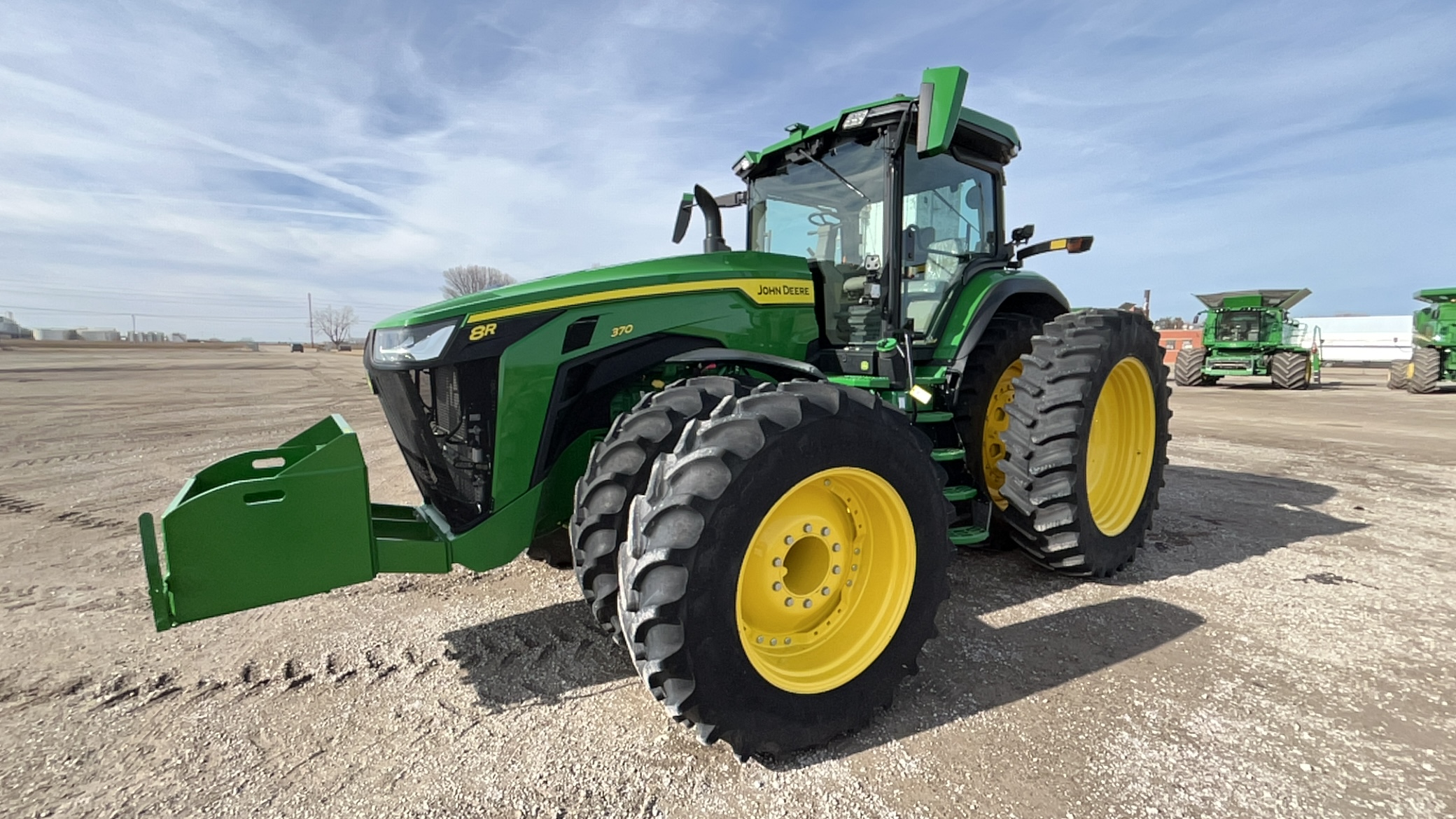 2022 John Deere 8R 370